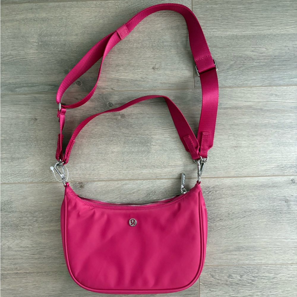 Lululemon City Essentials Purse